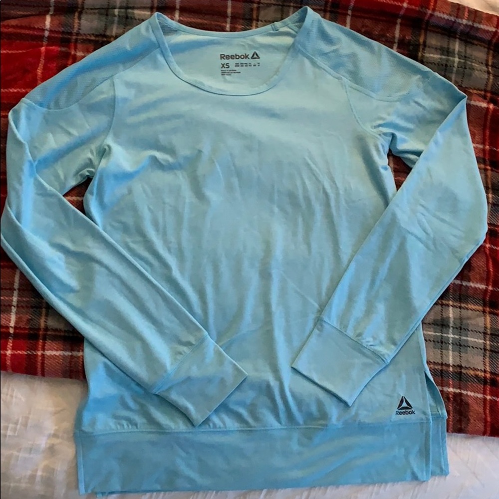 reebok women’s light blue athletic top